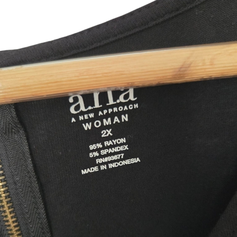 A.N.A Black Relaxed Short Sleeve Tee Size 2x - Picture 2 of 3